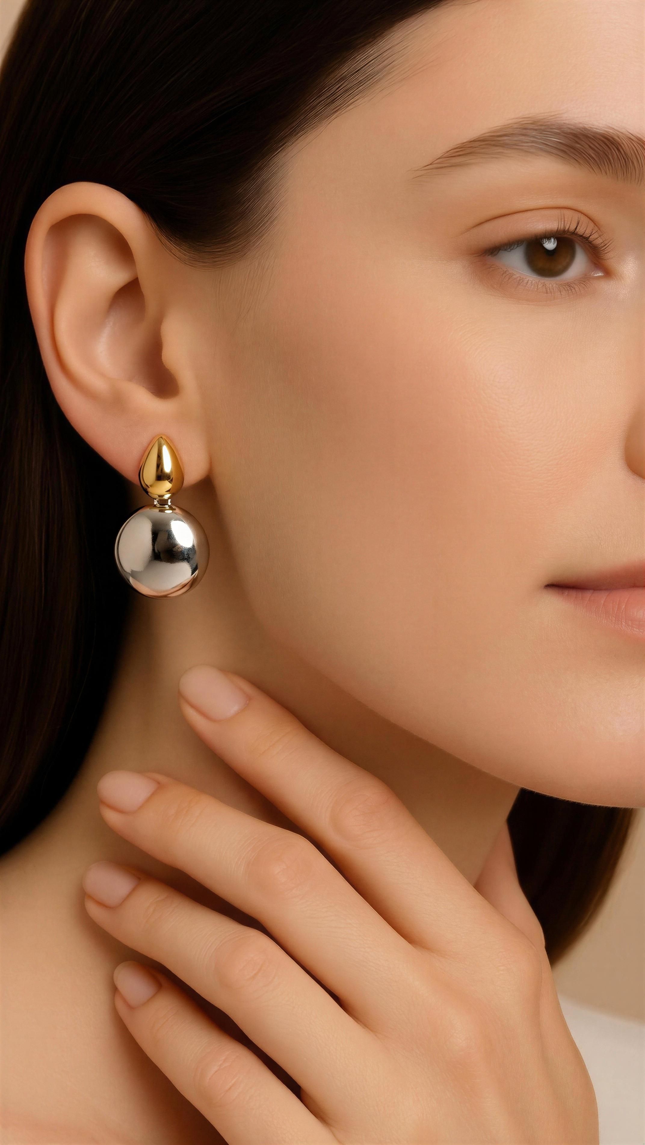 Aretes AR009 - Gota Dorada y Círculo Plateado