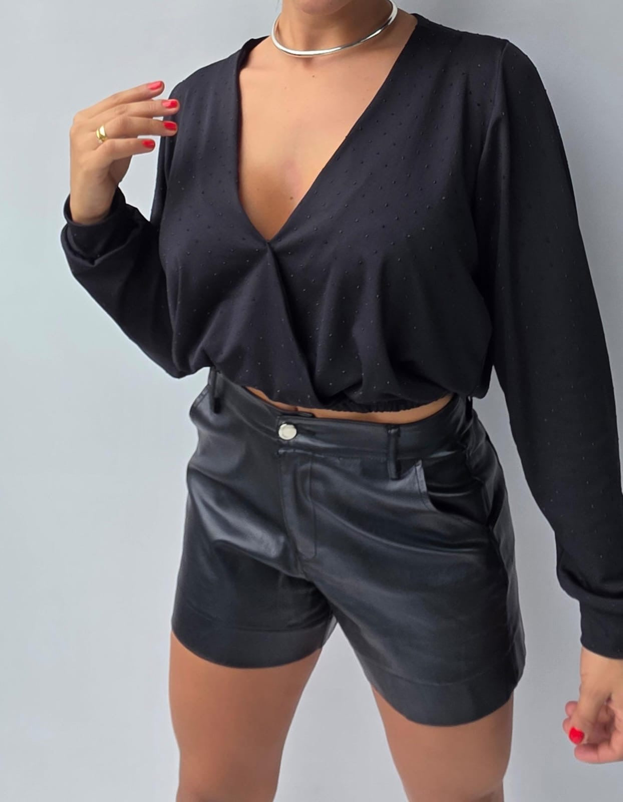 Blusa Manga Larga con Cristales - Negro look completo