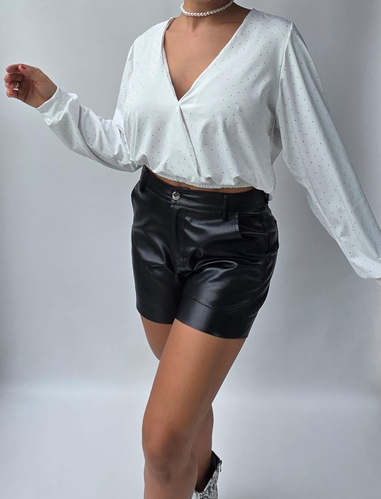 Blusa Manga Larga con Cristales - Blanco look completo