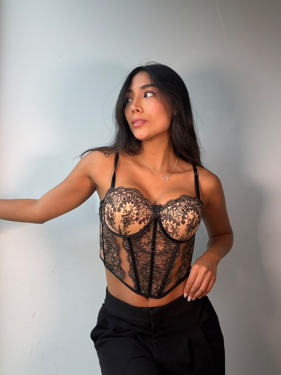 Corset con Varilla, Blonda y Tull