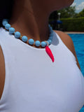 Collar Pepa Chicle con Cristal Murano y Dije Ala en Resina