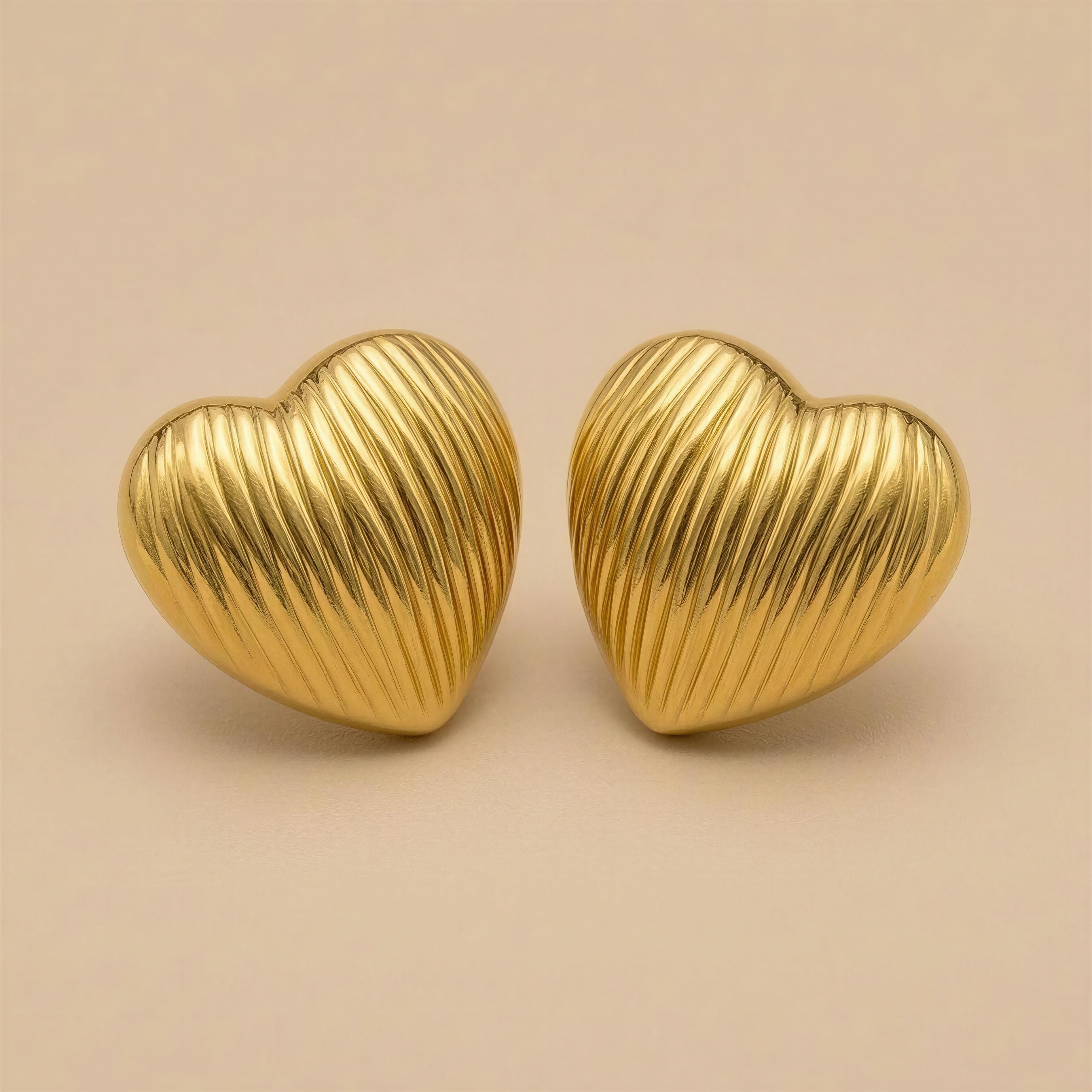 Topo TP018 - Corazón Dorado con Líneas
