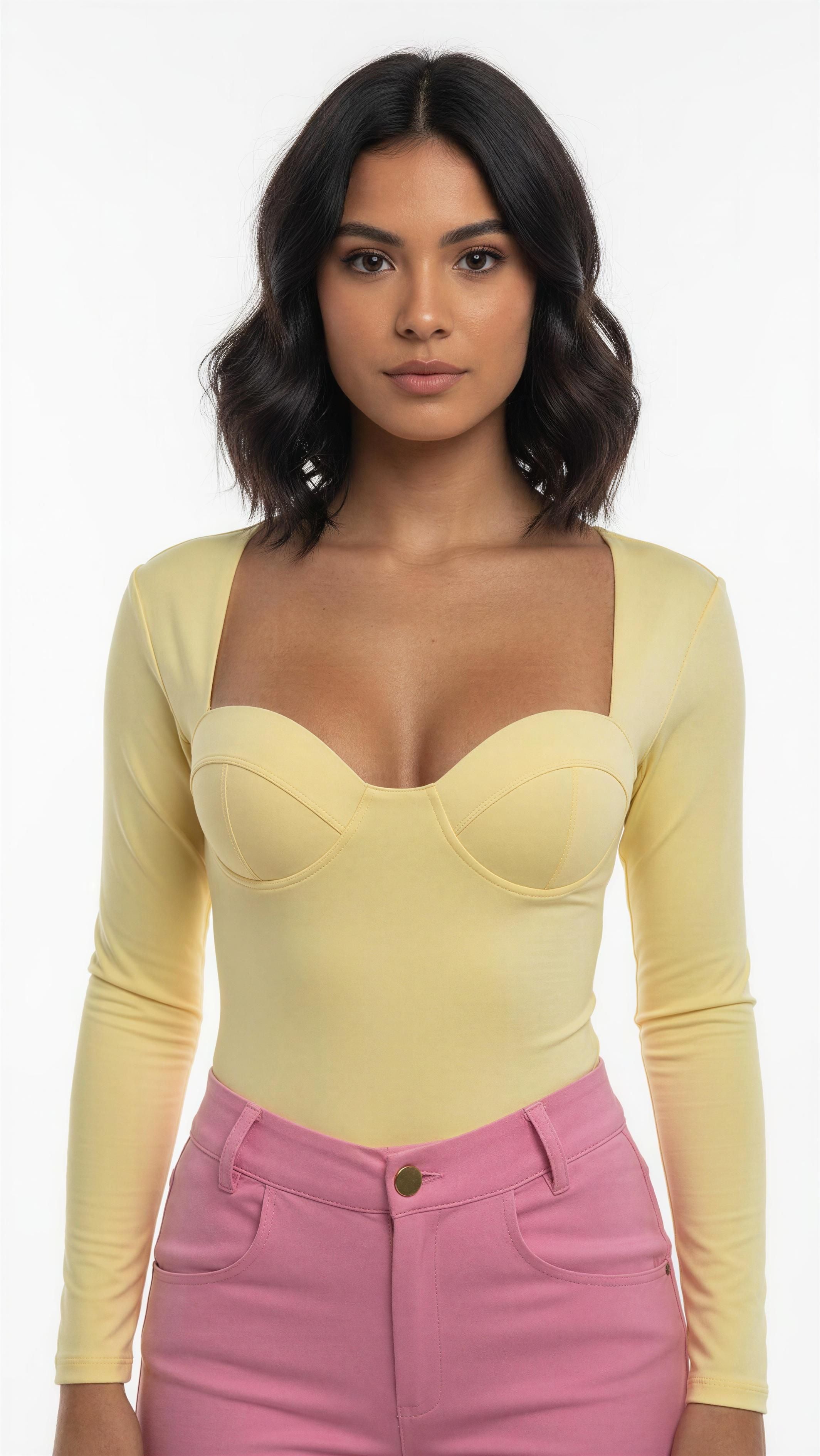 Body con copa amarillo mantequilla