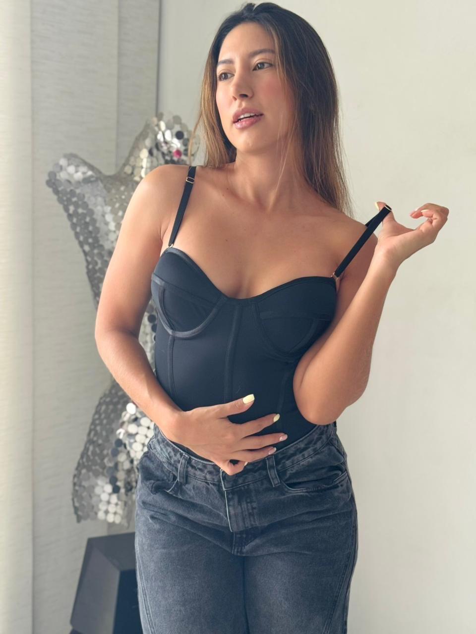 Body Amanda - Versátil con Copas Varilla y Tiras Removibles